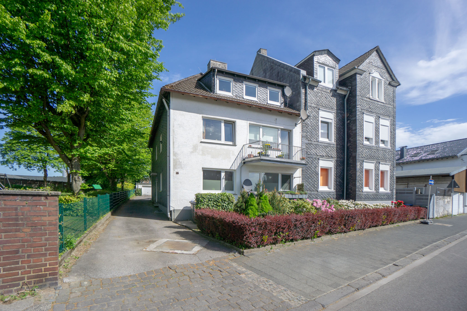 Straßenansicht