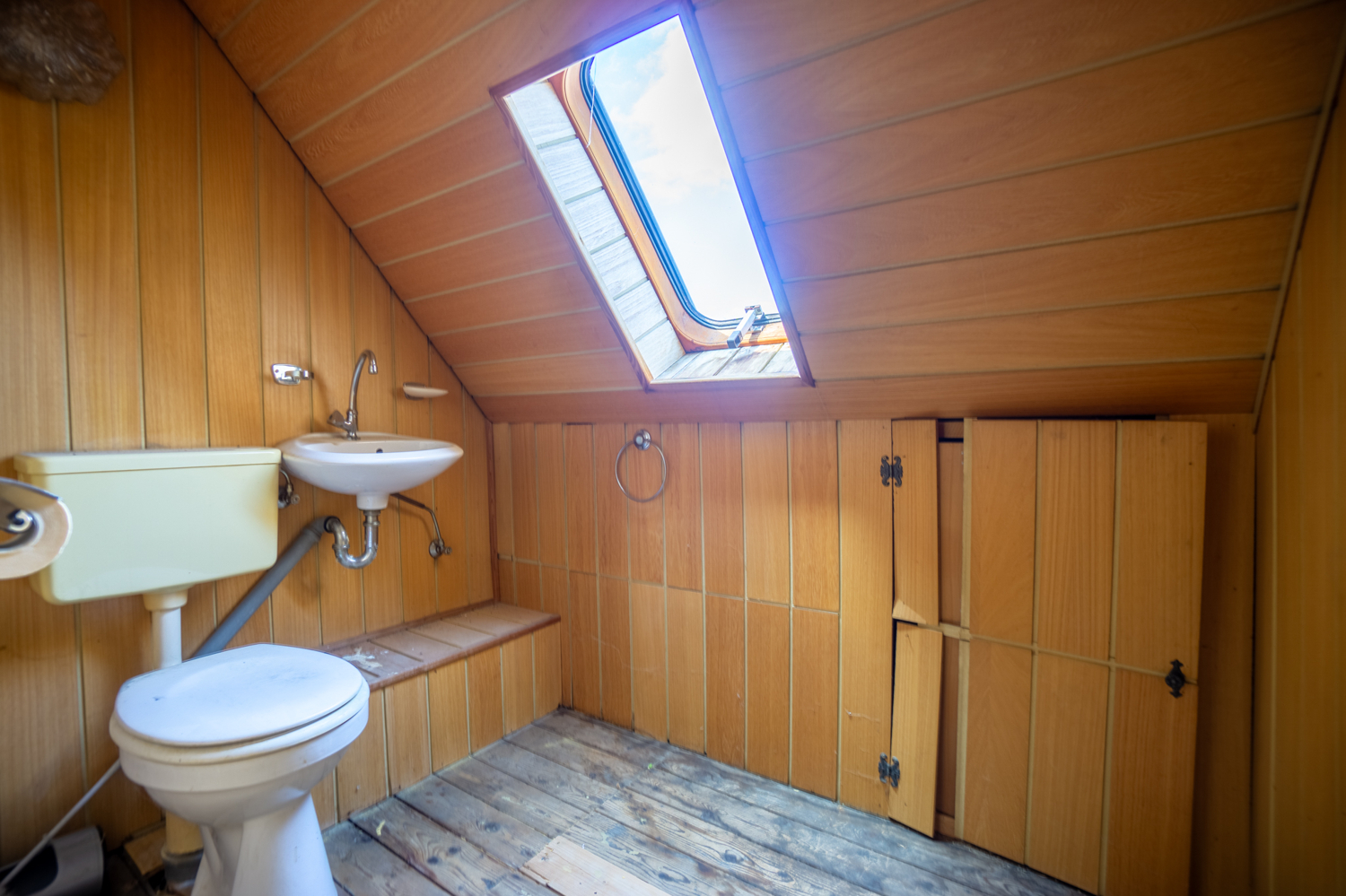 Spitzboden WC