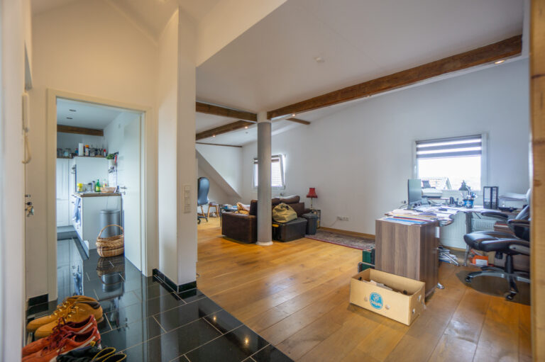 DG Blick ins Wohnzimmer