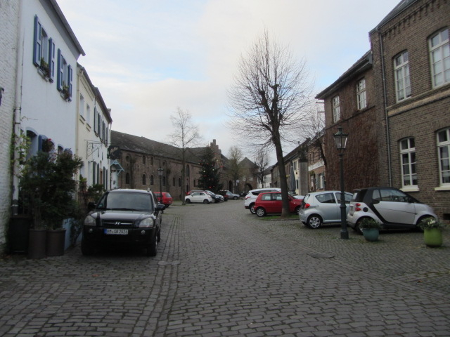 Hauptstraße von Kaster