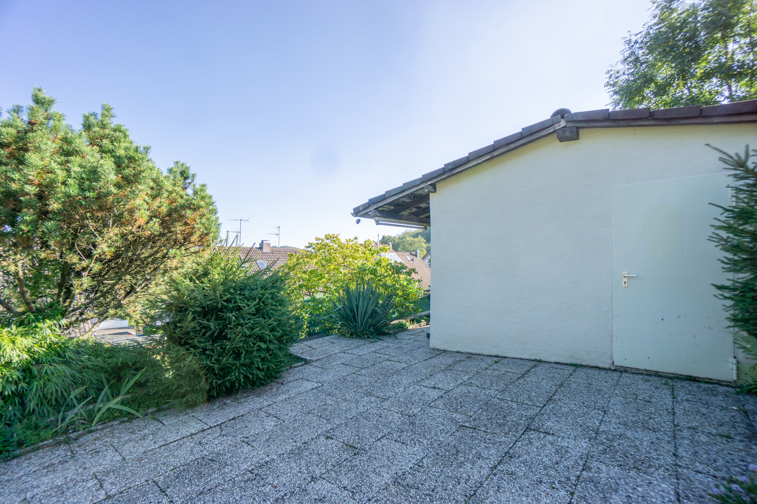 Gartenhaus mit Terrasse
