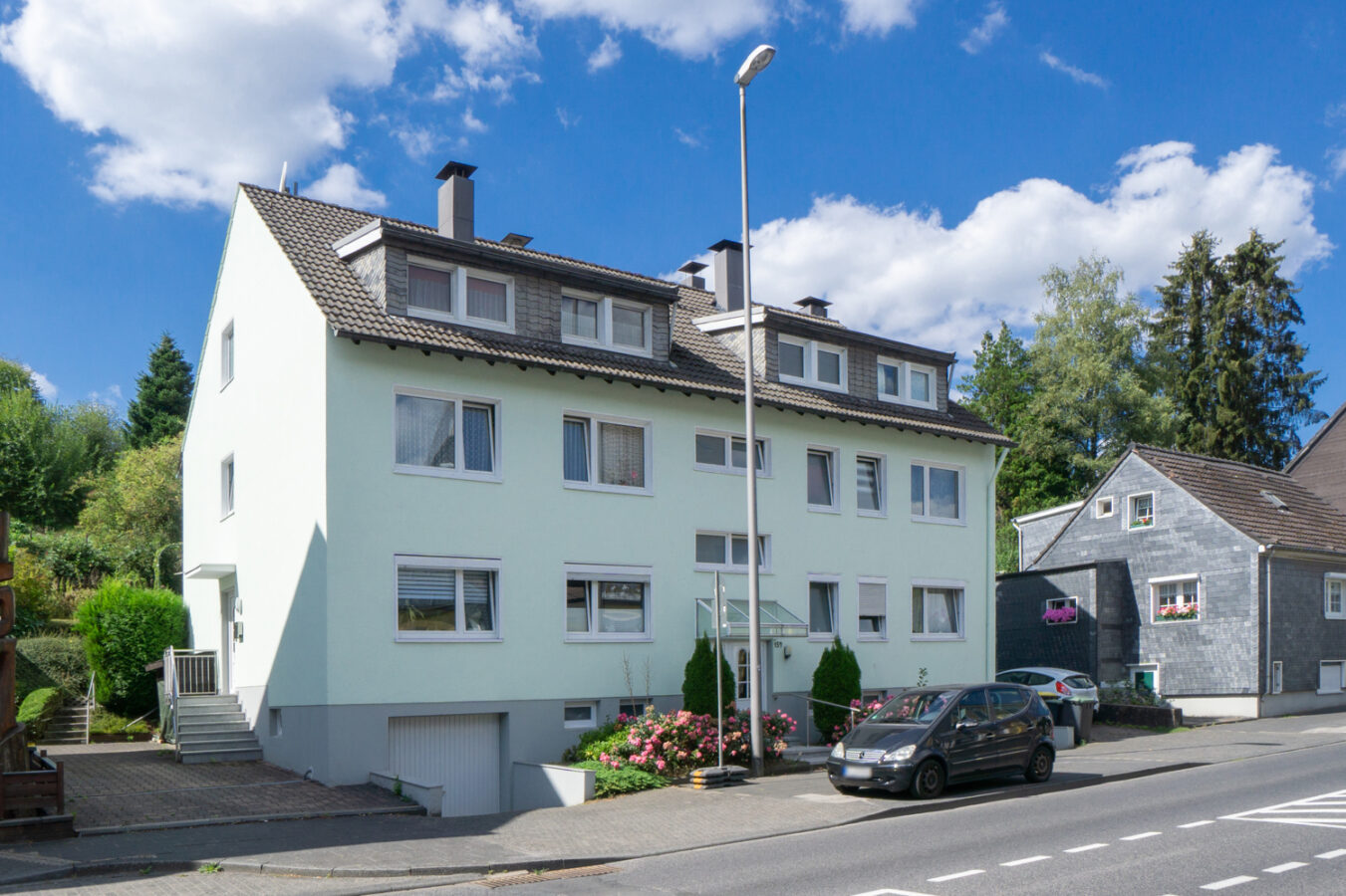 Attraktives Mehrfamilienhaus in Ortsrandlage von Remscheid
