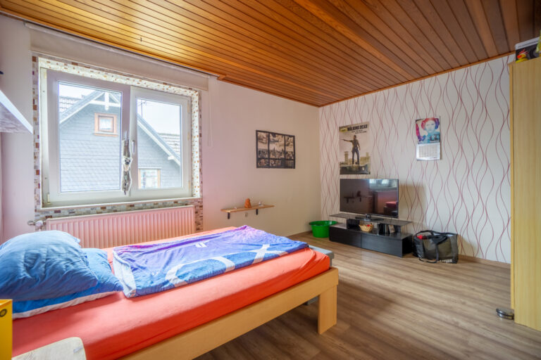 1. OG rechts Schlafzimmer