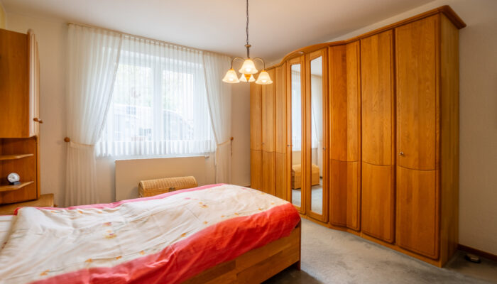 Schlafzimmer (2)