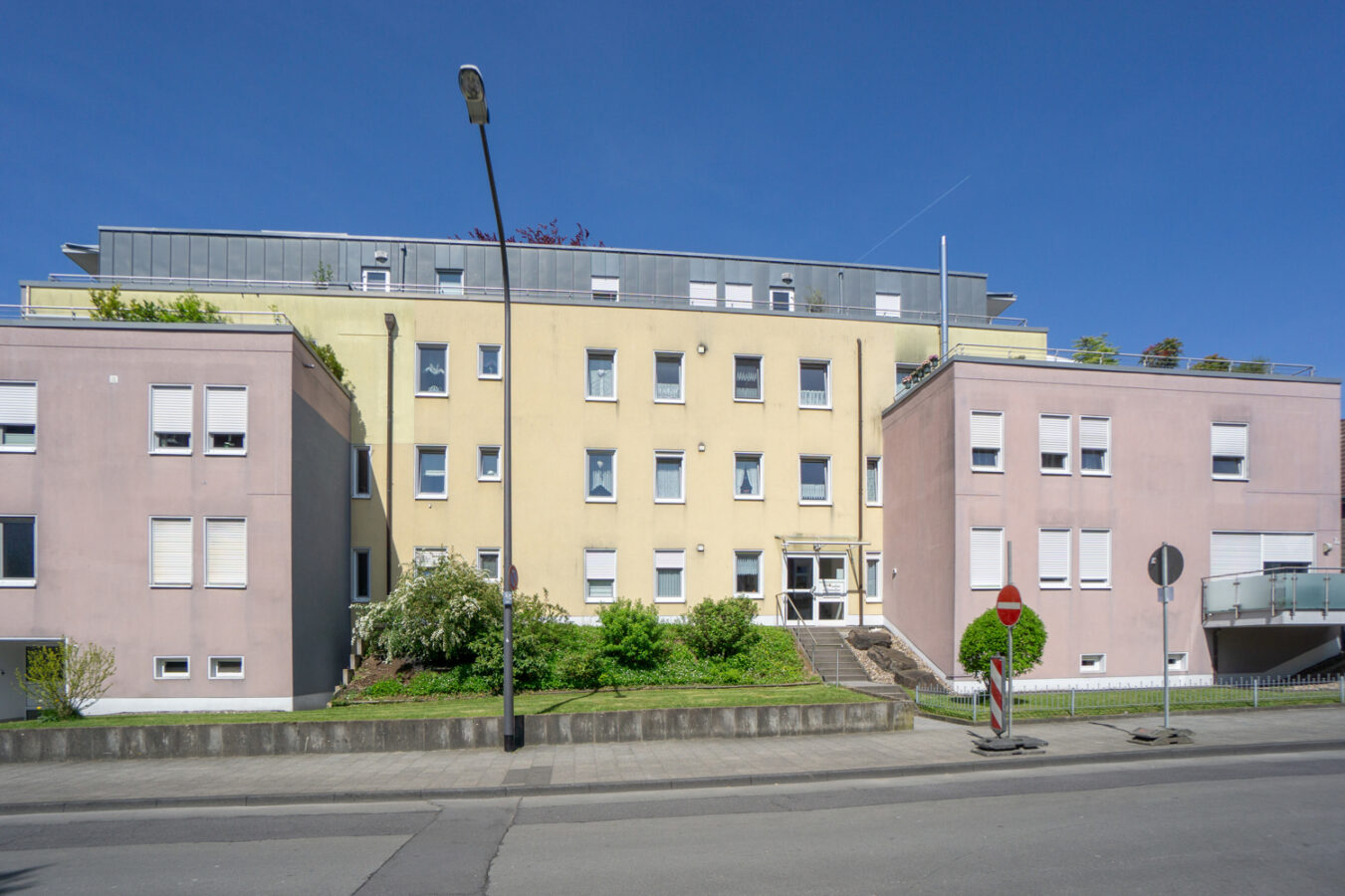 Attraktive Terrassenwohnung mit Garten in hübscher Lage von Lennep