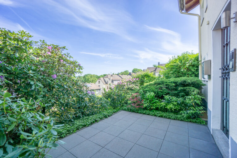 Terrasse vor dem Haus