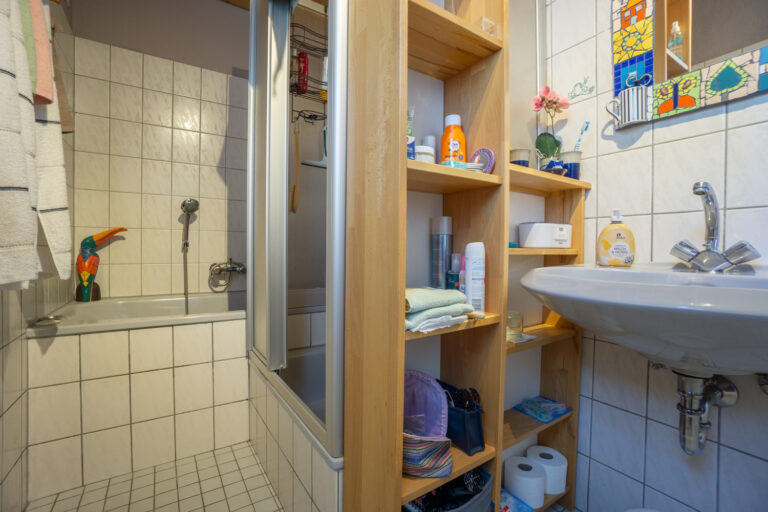 OG Badezimmer (2)