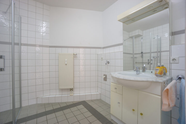 Badezimmer (2)