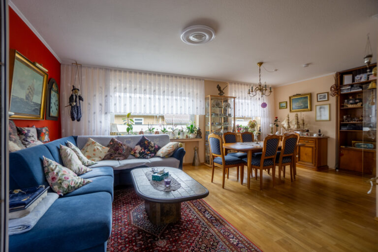 Wohn-/Esszimmer (1)