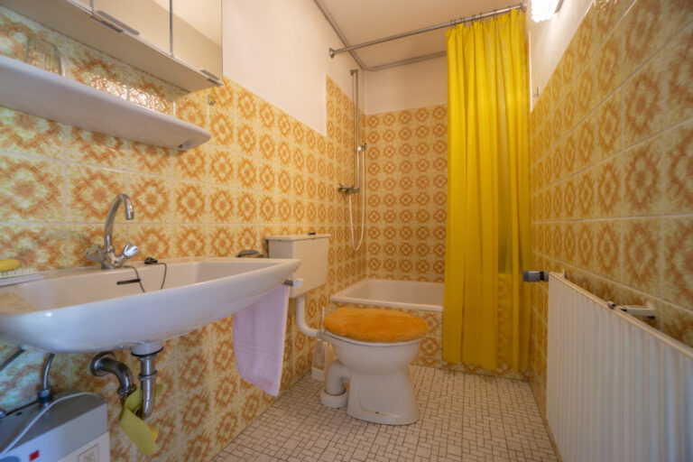 UG Badezimmer 2