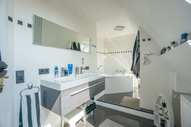 DG2 Badezimmer (1)