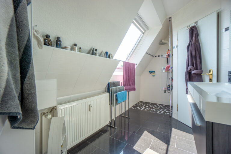 DG2 Badezimmer (2)