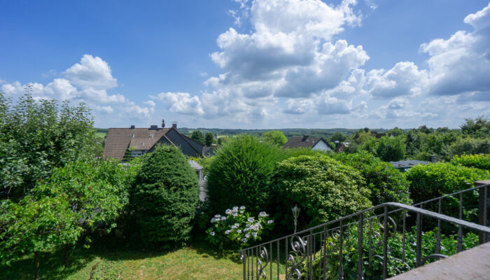 EG Balkon unverbaubarer Weitblick