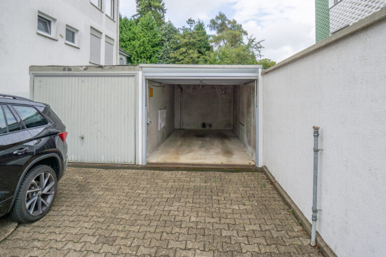 Garage (2)